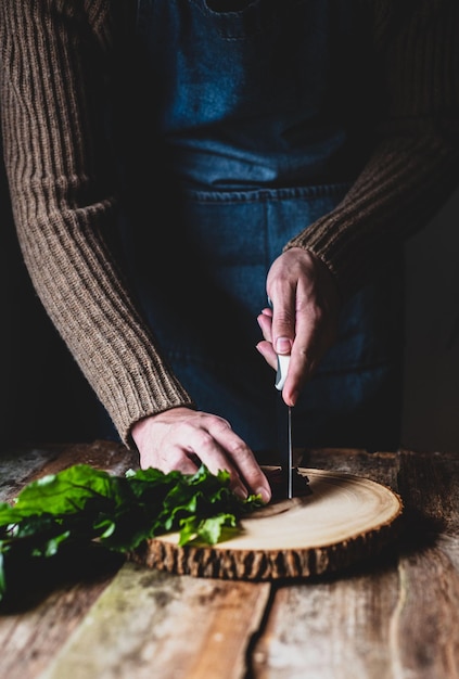 Zbliżenie na przygotowywanie potrawy